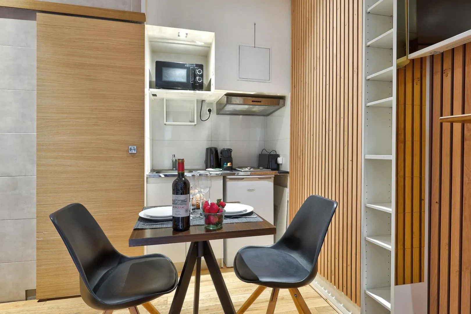Tbs 329 - Charming Studio In Paris Apartment